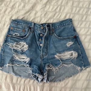 Levi’s shorts